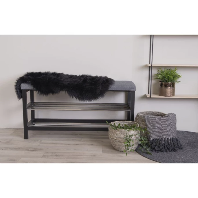 House Nordic Lambskin Artificial Kunstfell-Teppich - 50x85 cm - Höhe: 6,5 cm - schwarz Großhandel ???? House Nordic Lambskin Artificial Kunstfell-Teppich - 50x85 Cm - Höhe: 6,5 Cm - Schwarz ???? -House Nordic Shop unnamed file 3329